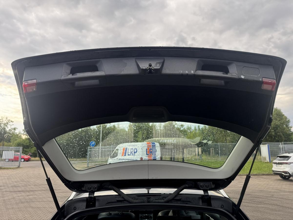 Mercedes C Klasse S204 original Heckklappe mit Heckscheibe 197 Obsidianschwarz Kombi Bj.2009